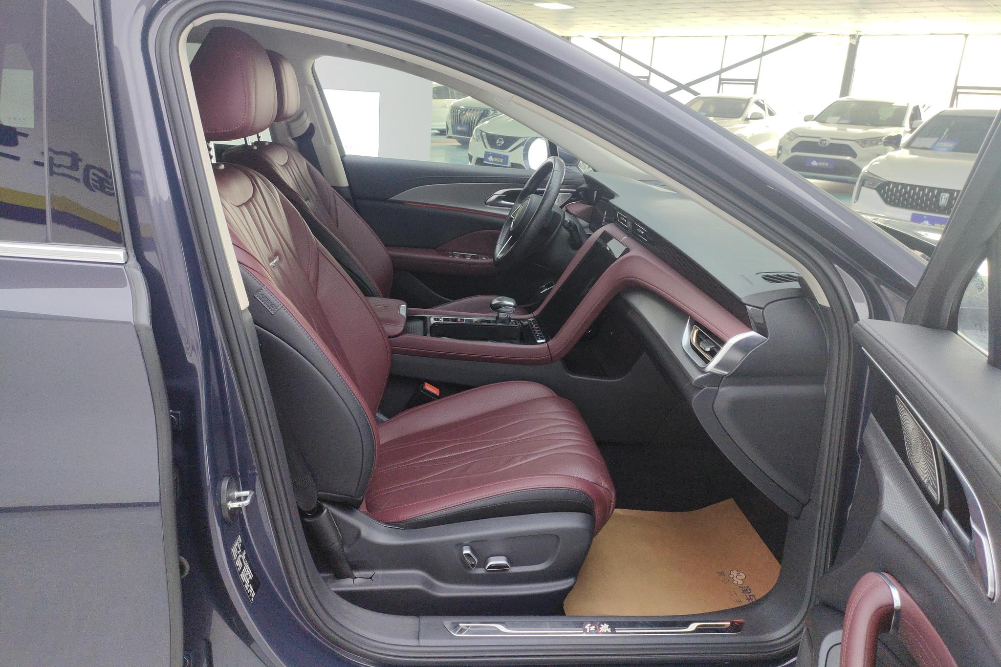 Hongqi H5 2023 2.0T AT