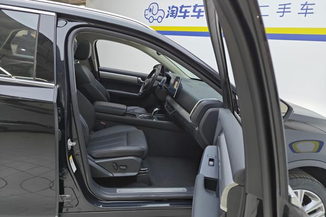 BYD Tang 2019 2.0 T AT Premium 7 VI — фото 17