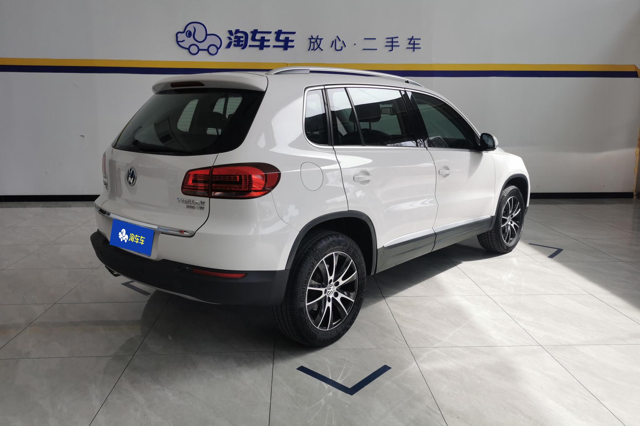 Volkswagen Tiguan 2016 300TSI AT Luxury