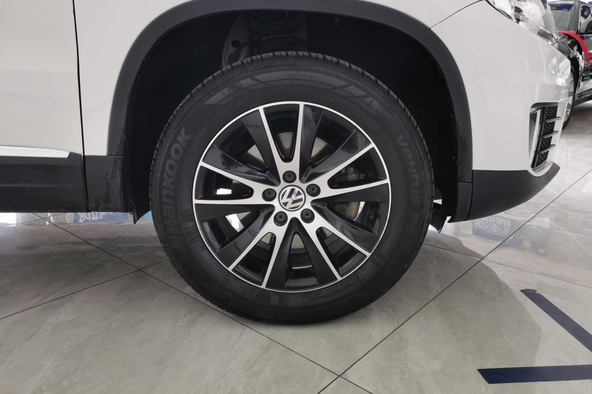 Volkswagen Tiguan 2016 300TSI AT Luxury
