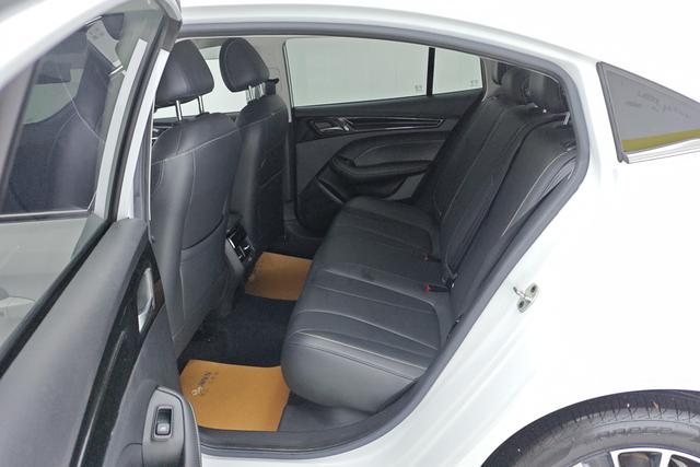 Roewe i5 2021 1.5 L CVT — фото 16