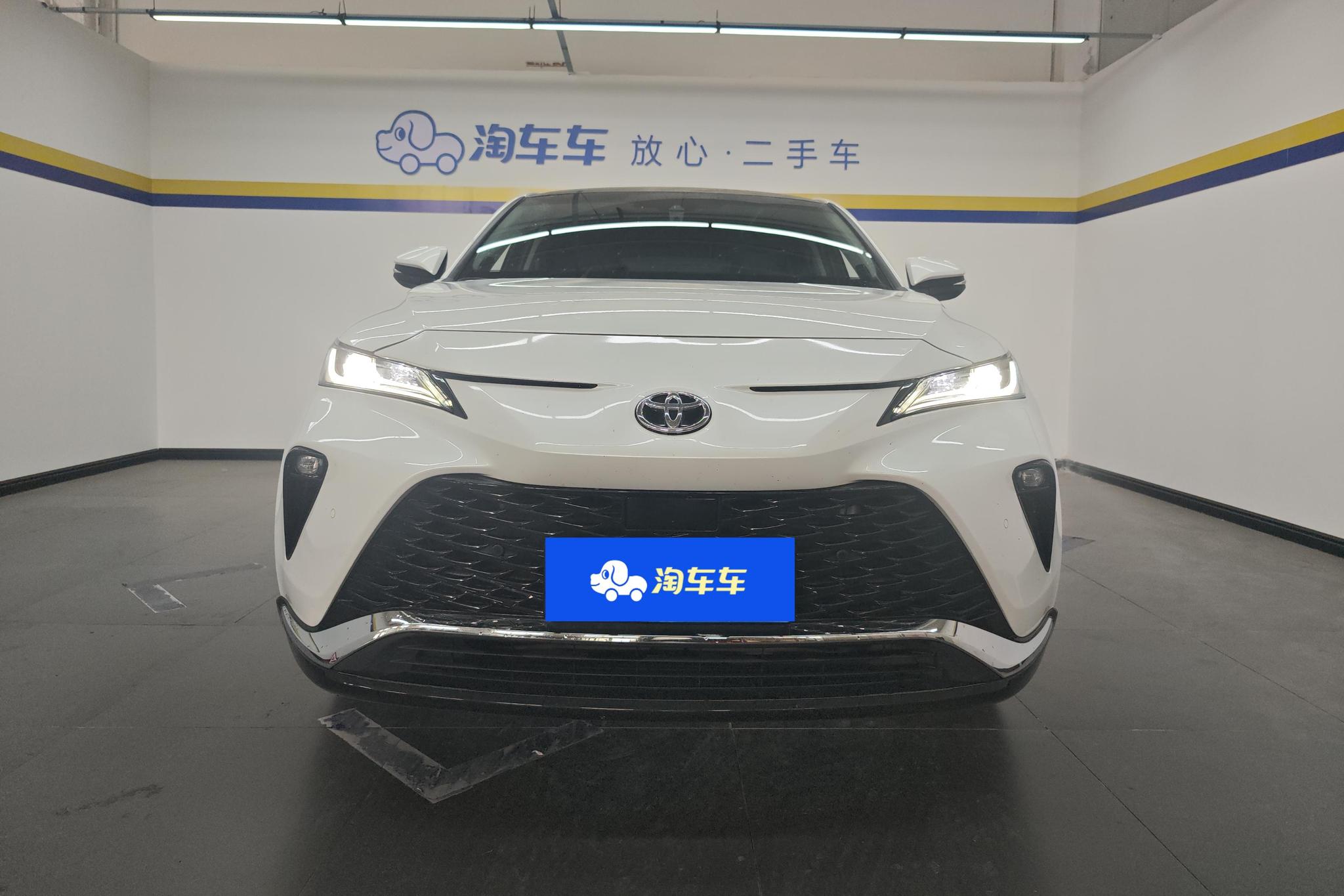 Toyota Venza 2023 2.0L CVT Luxury