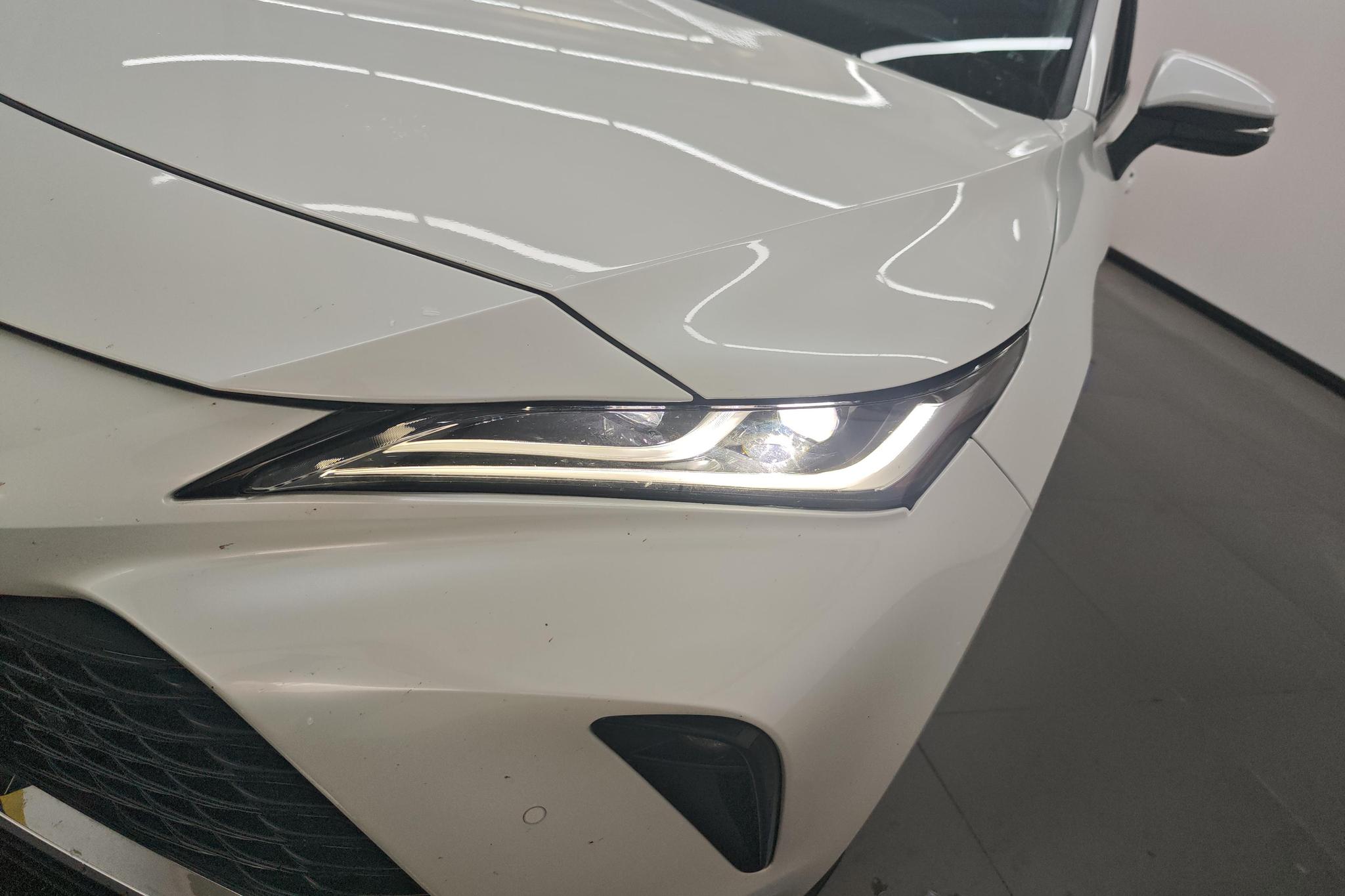 Toyota Venza 2023 2.0L CVT Luxury