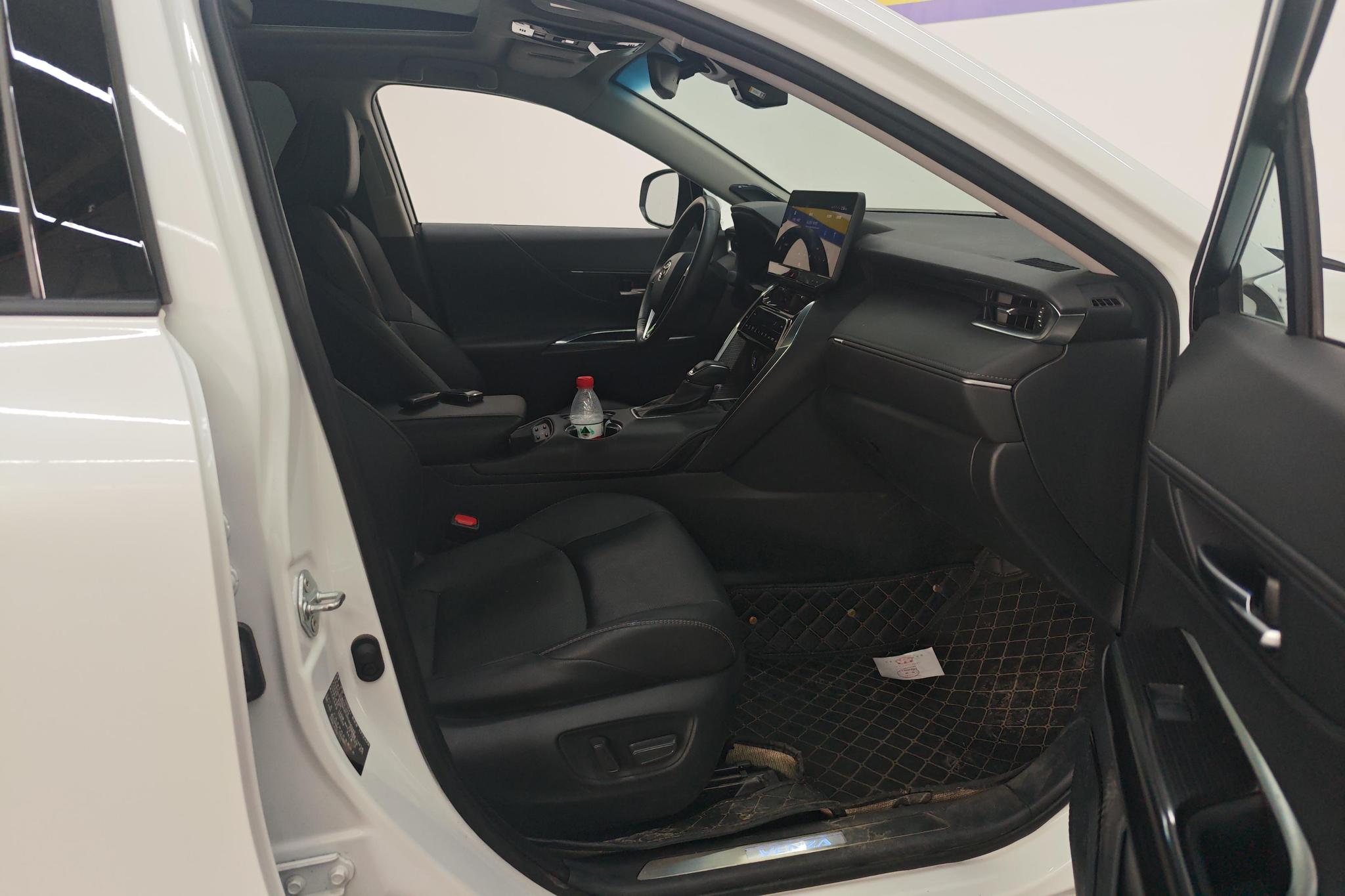 Toyota Venza 2023 2.0L CVT Luxury