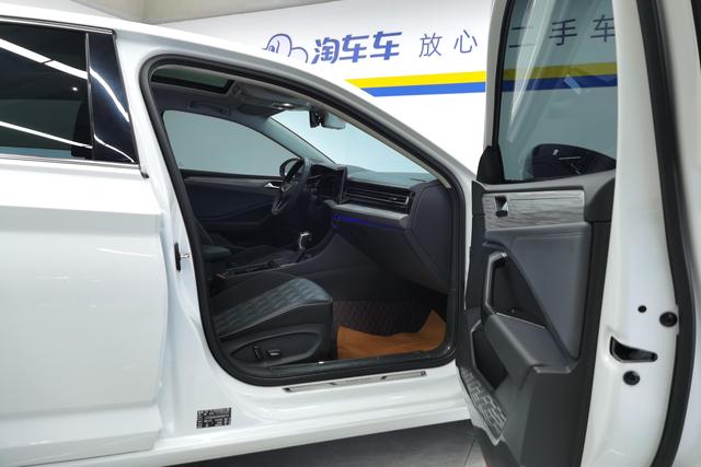Volkswagen Sagitar 2023 300 TSI DSG — фото 16