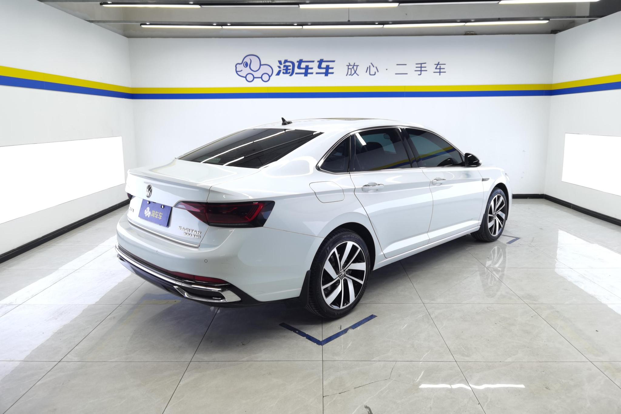 Volkswagen Sagitar 2023 300TSI DSG