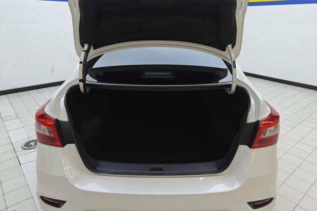 Nissan Sylphy 2024 1.6 L XE CVT — фото 17