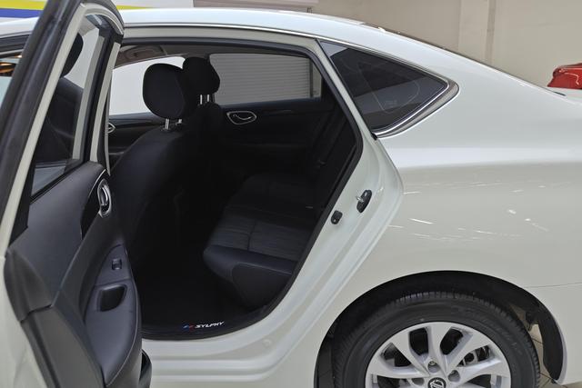 Nissan Sylphy 2024 1.6 L XE CVT — фото 16