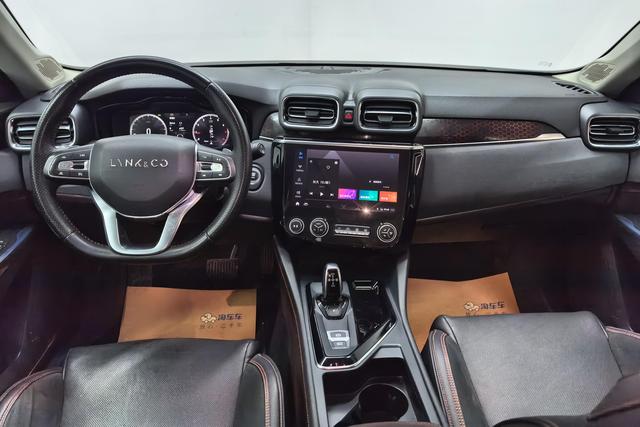 Lynk & Co 02 2019 2.0 T AT 2 WD Pro VI — фото 12