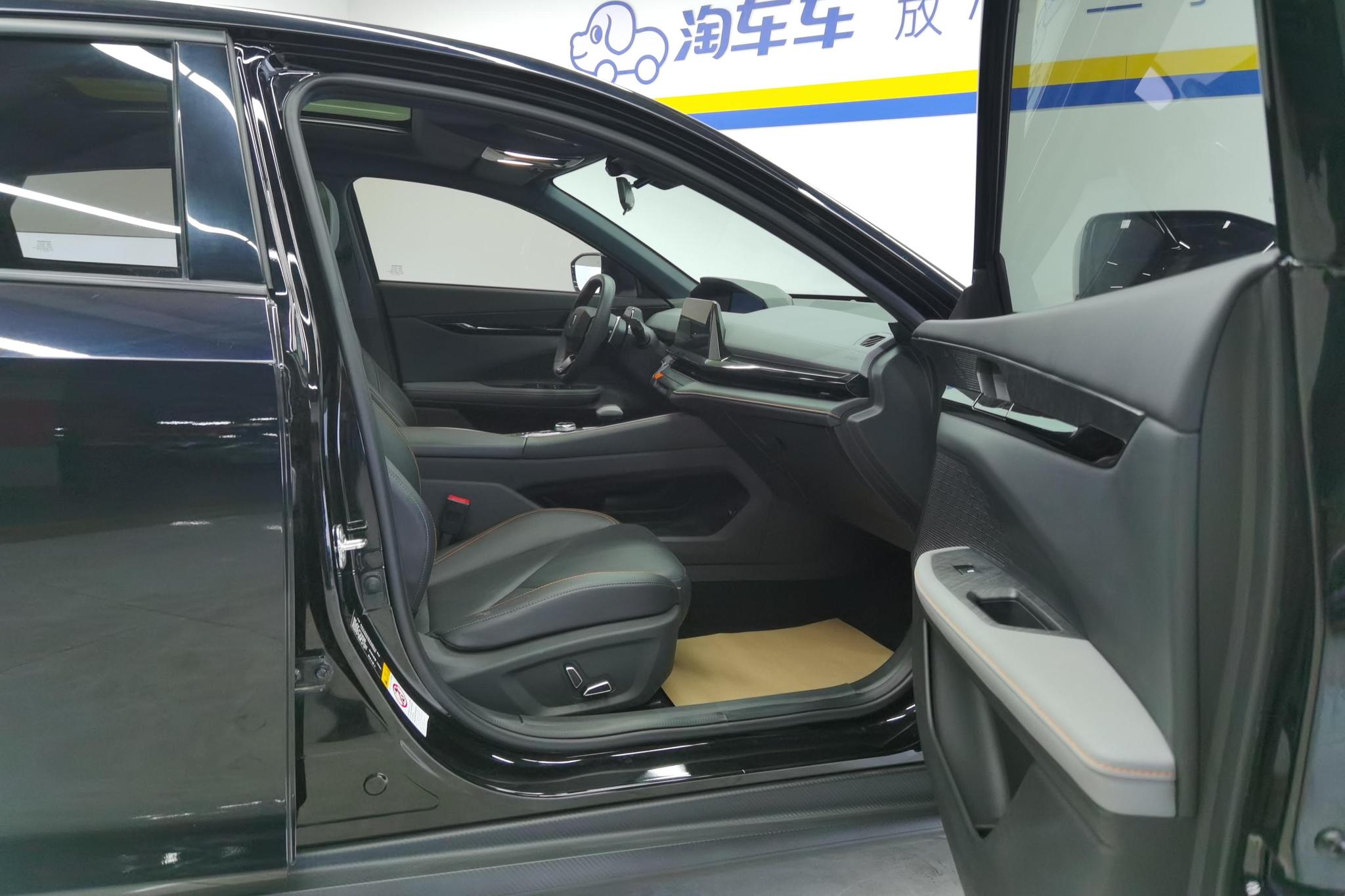Changan UNI-V 2022 1.5T Luxury