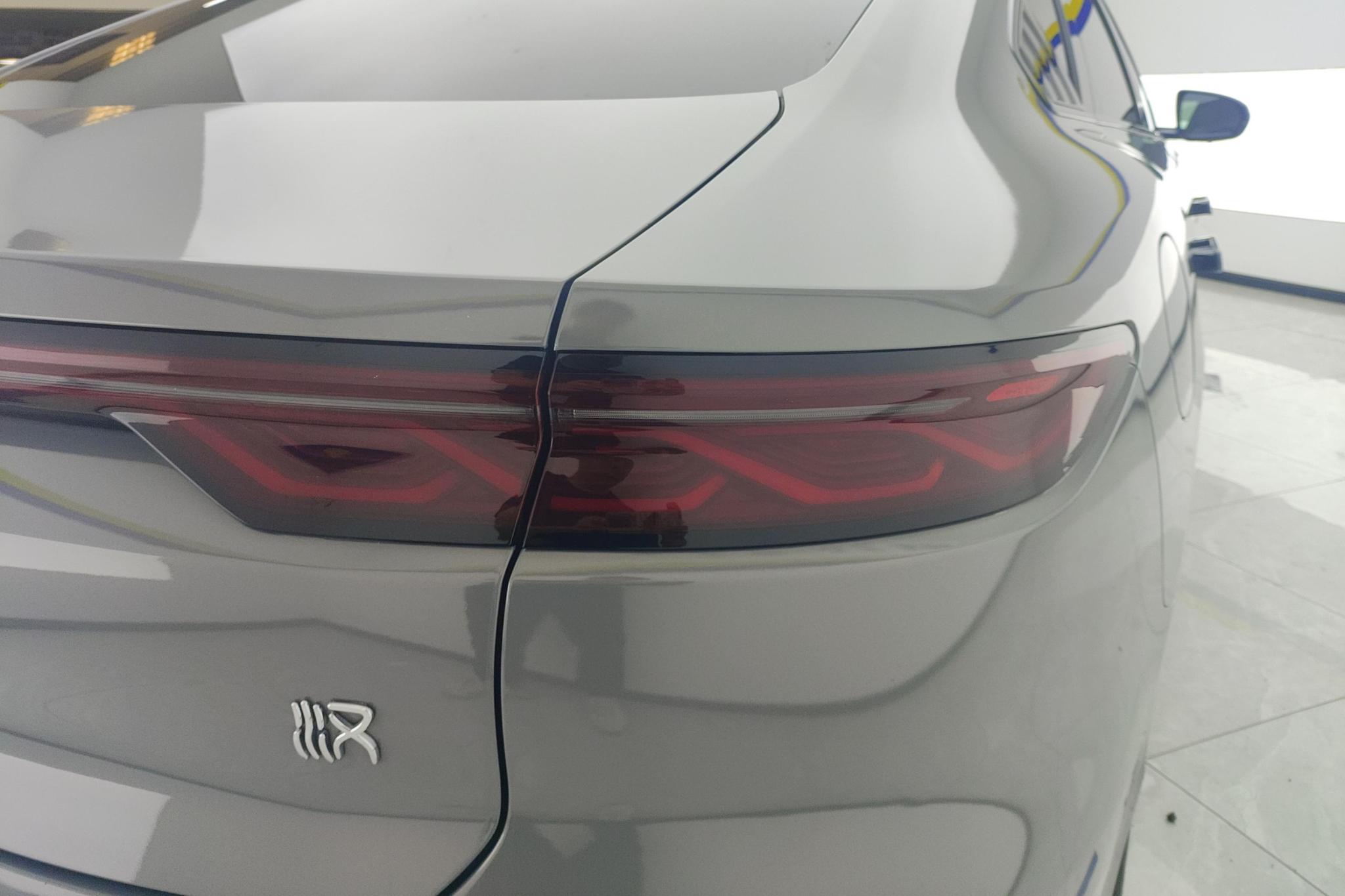 BYD Han DM 2024 DM-i 121KM