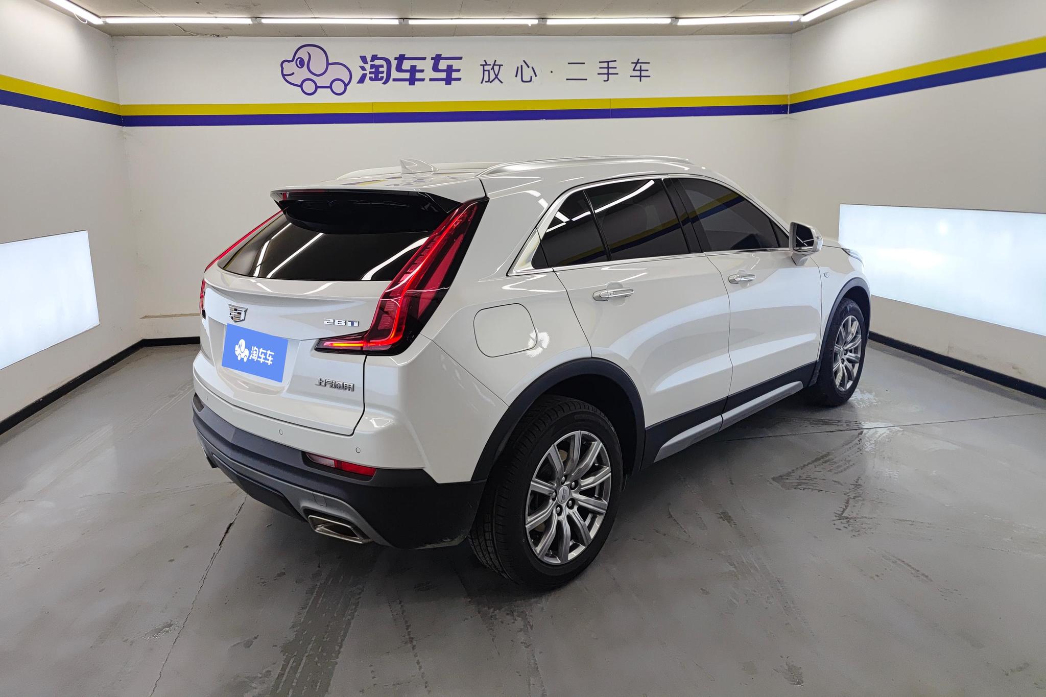 Cadillac XT4 2022 28T Luxury