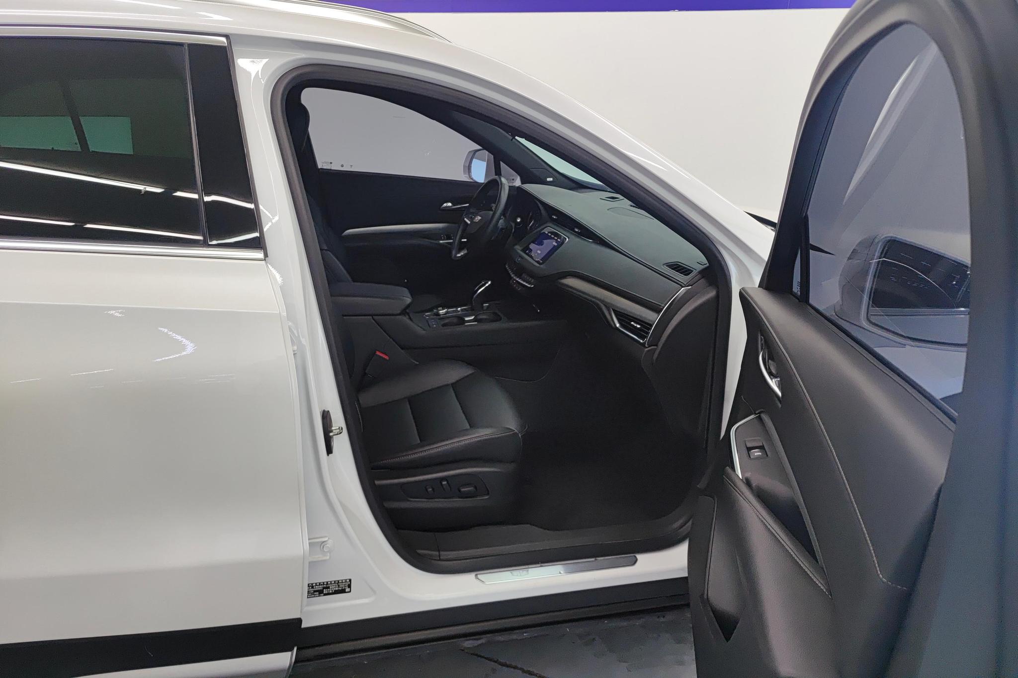 Cadillac XT4 2022 28T Luxury