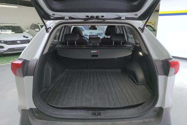 Toyota RAV4 2021 2.0 L CVT 2 WD — фото 17