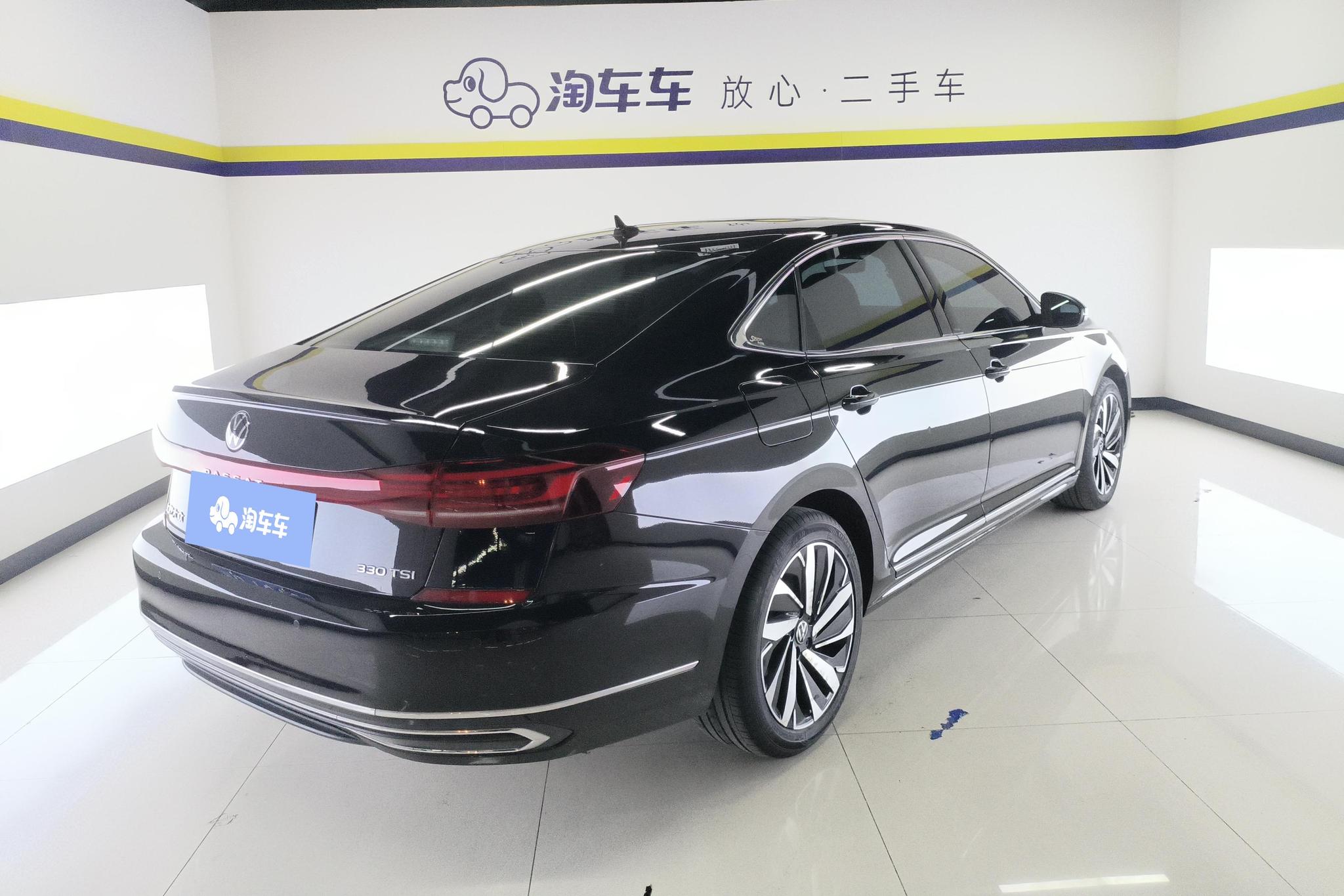 Volkswagen Passat 2023 330TSI Elite