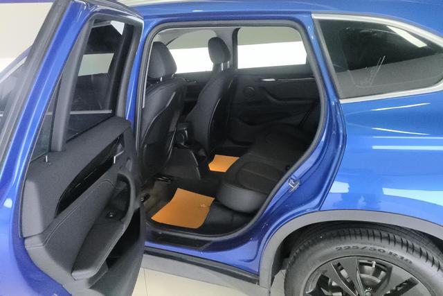 BMW X1 2020 s Drive 20 Li — фото 15