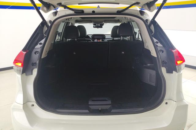 Nissan X-Trail 2021 2.5 L XL ITS CVT 4 WD — фото 17