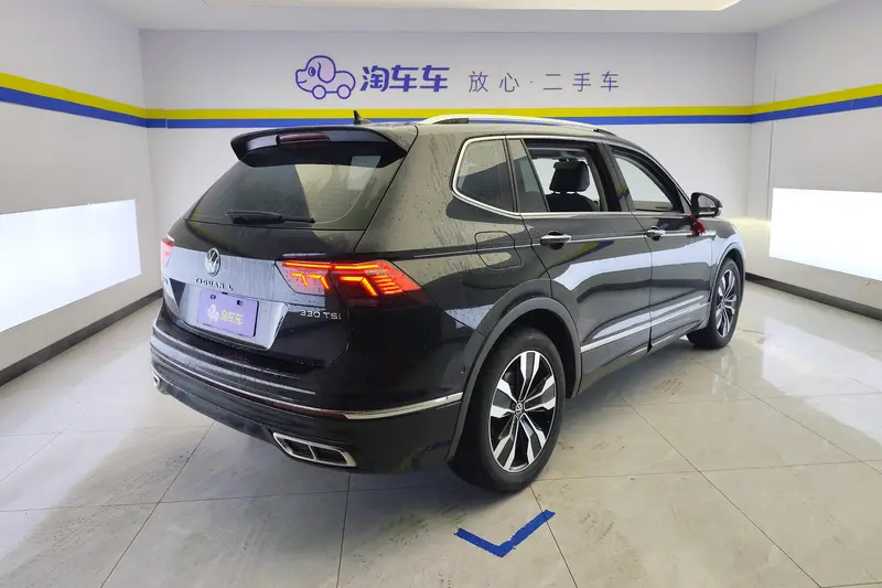 Volkswagen Tiguan L — фото 3