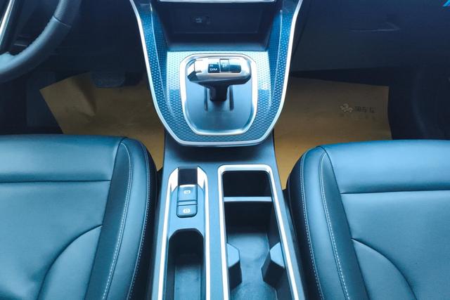 Haval M6 2023 PLUS 1.5 T DCT — фото 11