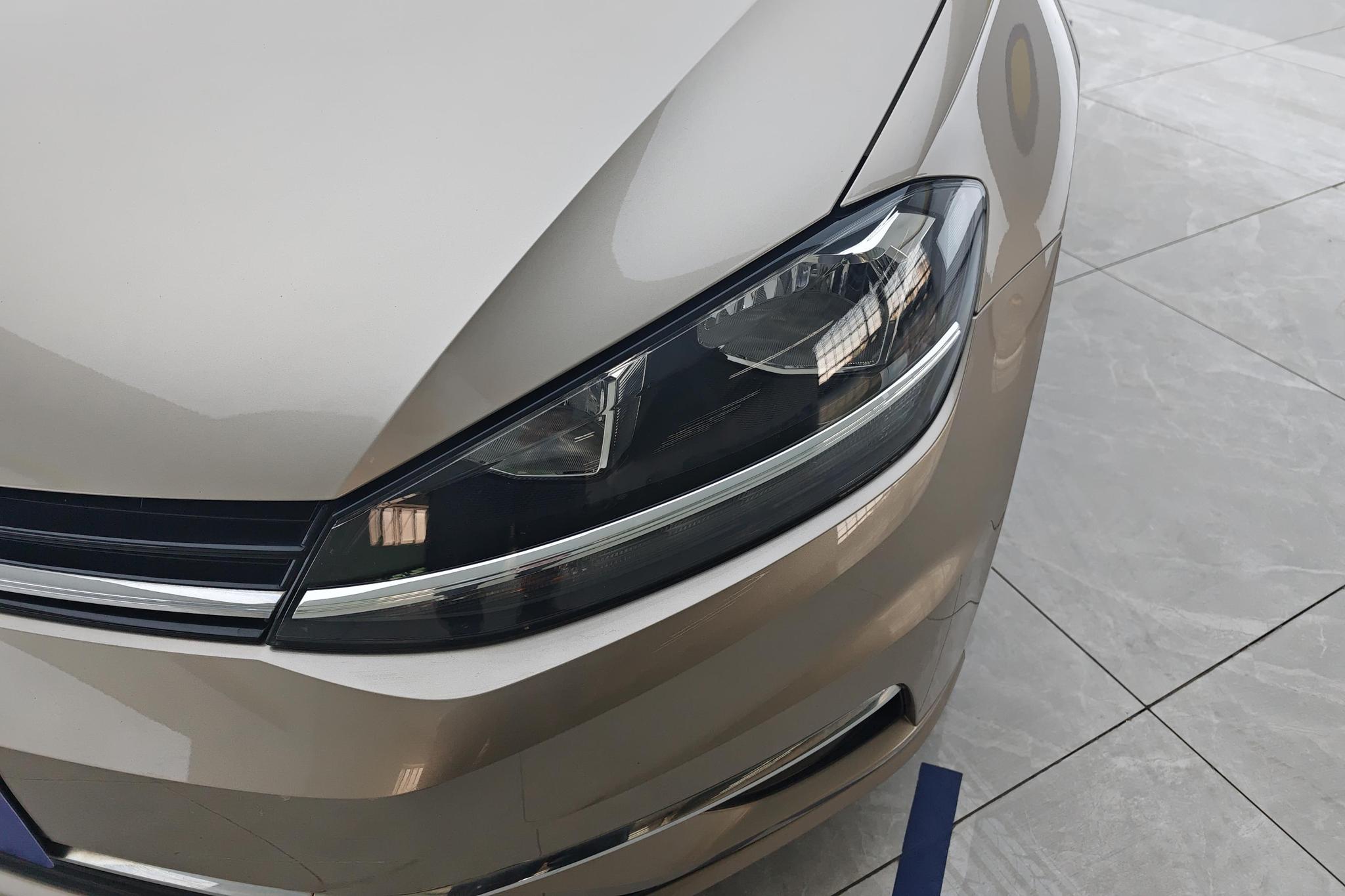 Volkswagen Golf 2019 1.6L AT Comfort V