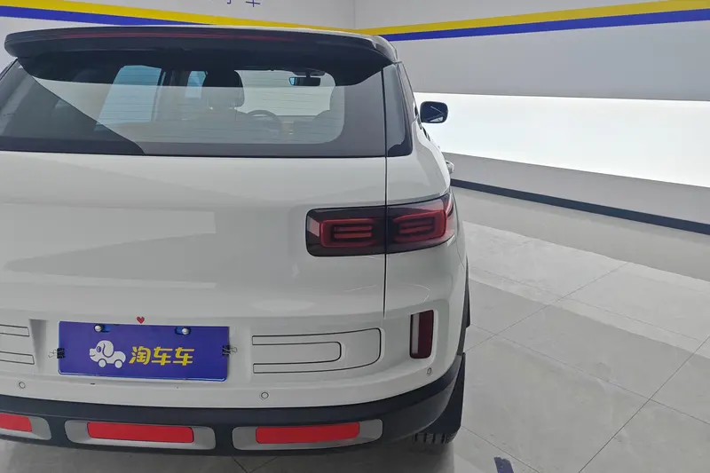 Geely ICON — фото 3
