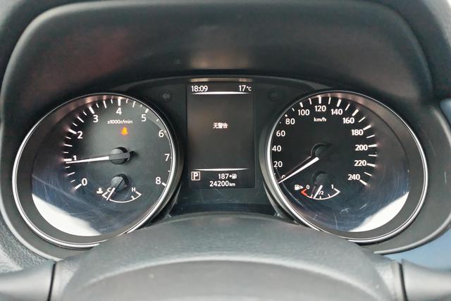 Nissan Qashqai 2025 2.0 L CVT XV+ — фото 14