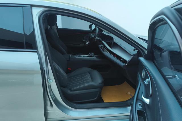 Chery Arrizo 8 2024 2.0 T DCT — фото 11
