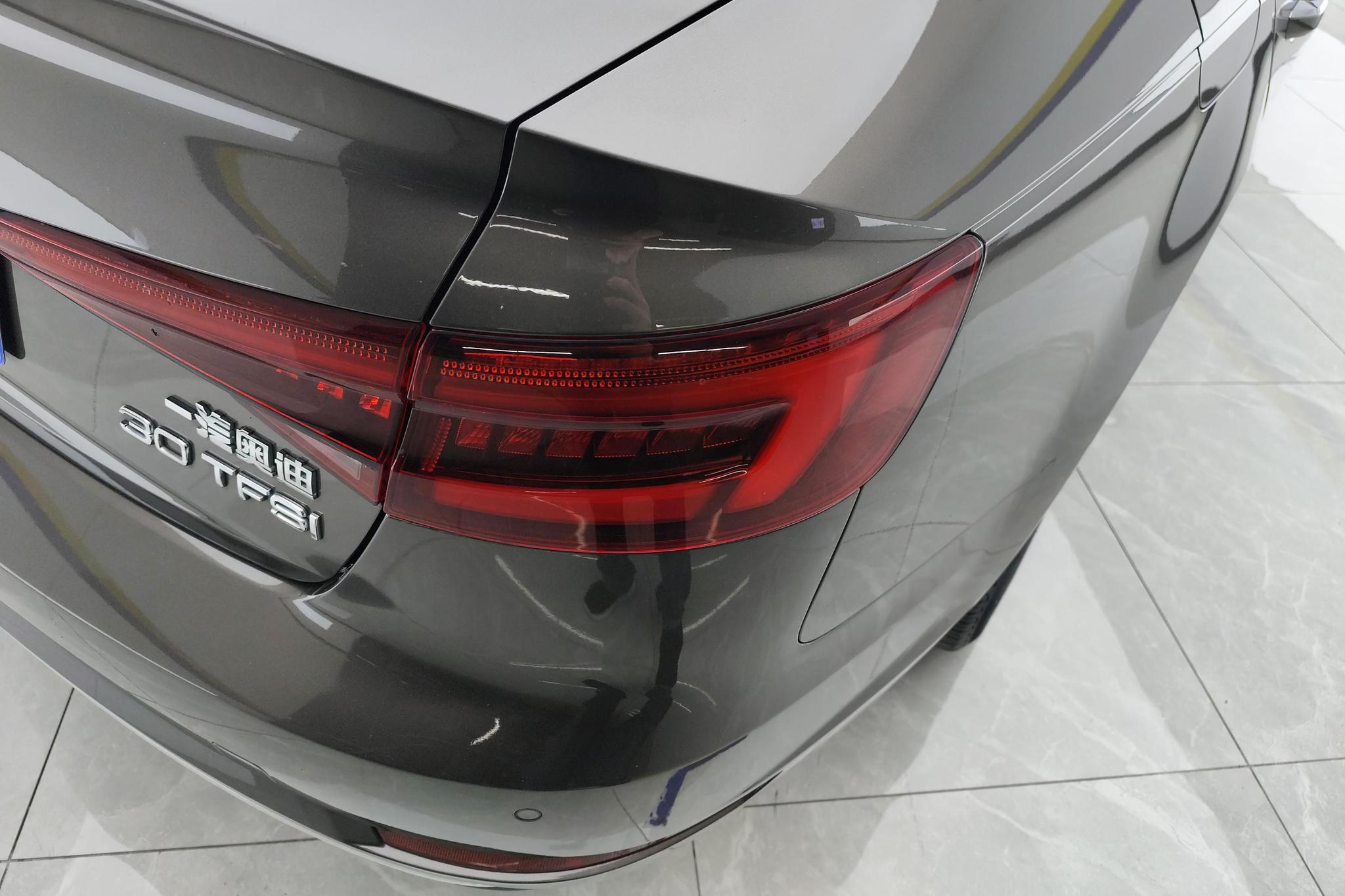 Audi A4L 2018 30 TFSI