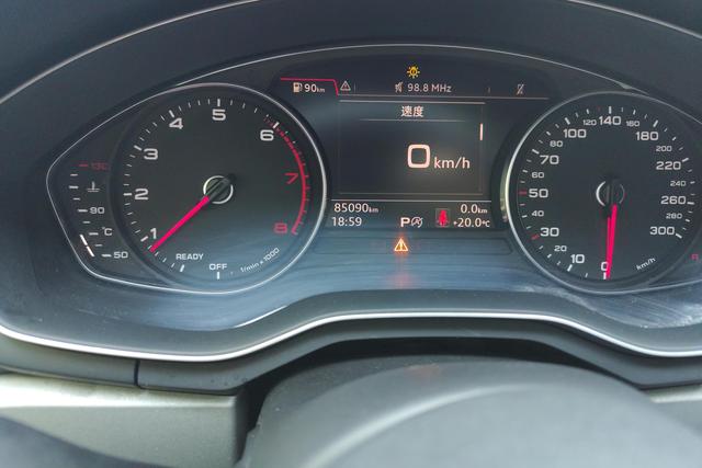 Audi A4L 2018 30 TFSI — фото 14