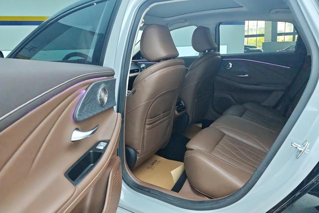 Chery Arrizo 8 2023 2.0 T DCT — фото 16