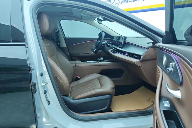 Chery Arrizo 8 2023 2.0 T DCT — фото 15