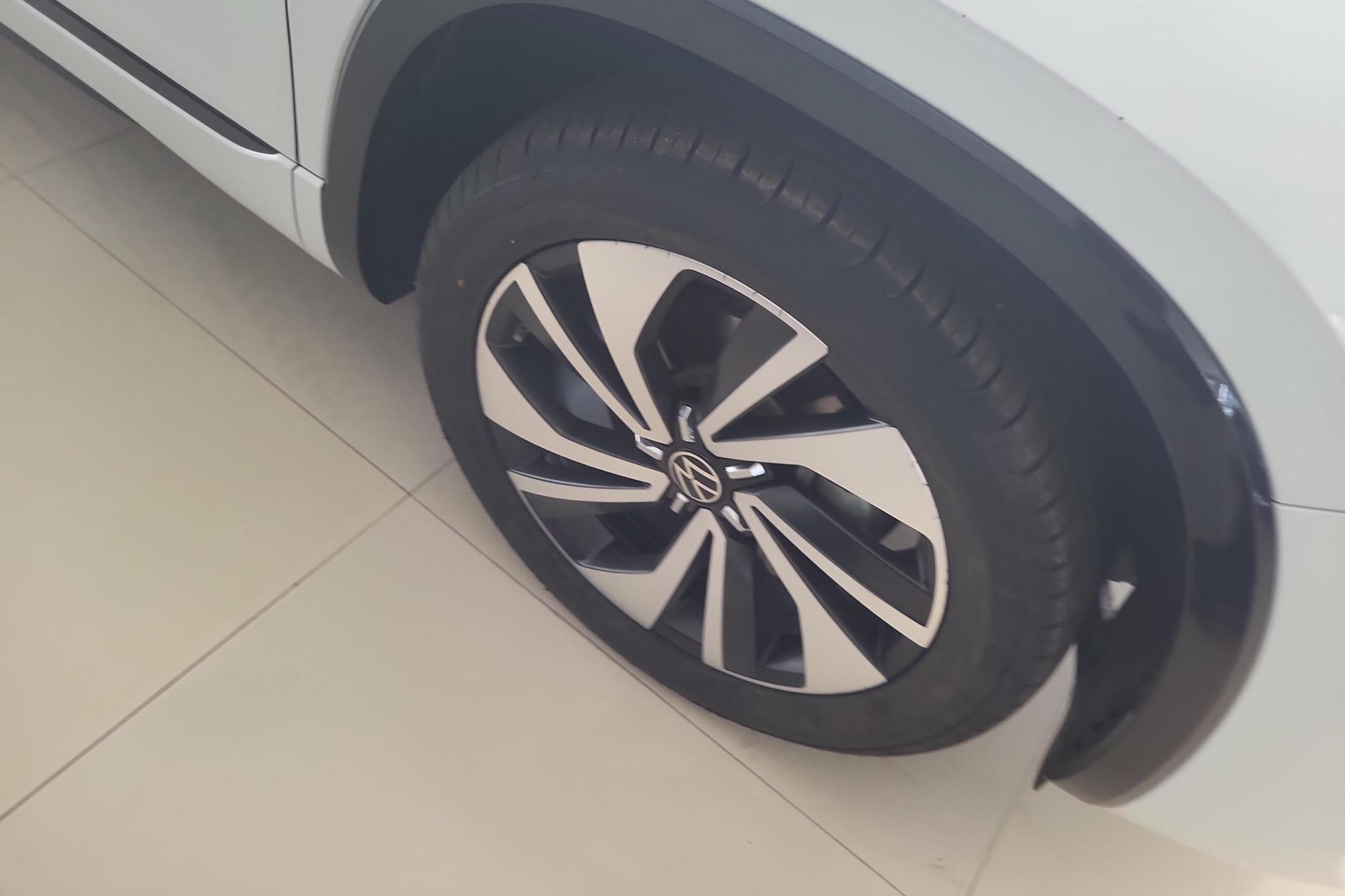 Volkswagen TayronX X 2023 330TSI Luxury