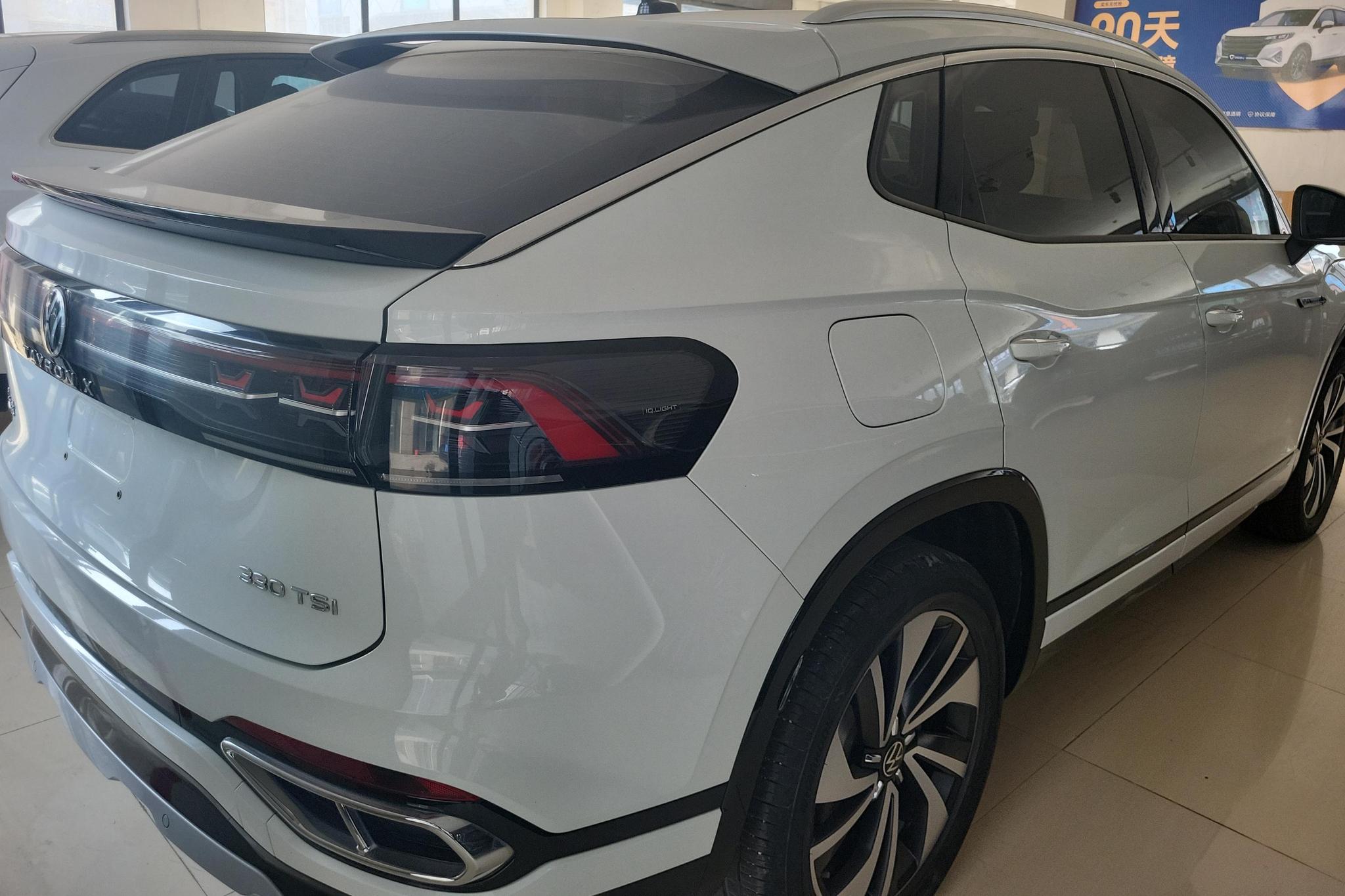 Volkswagen TayronX X 2023 330TSI Luxury