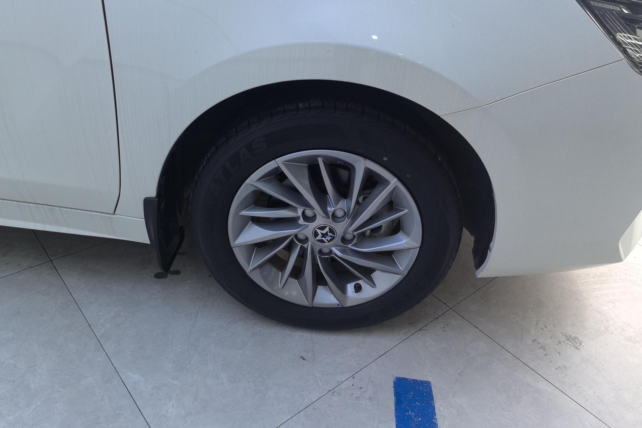 Venucia D60 2021 PLUS 1.6L XL CVT
