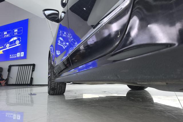 Volkswagen Passat 2017 330 TSI DSG — фото 6
