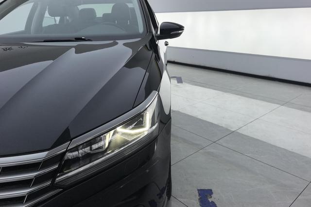 Volkswagen Passat 2017 330 TSI DSG — фото 10