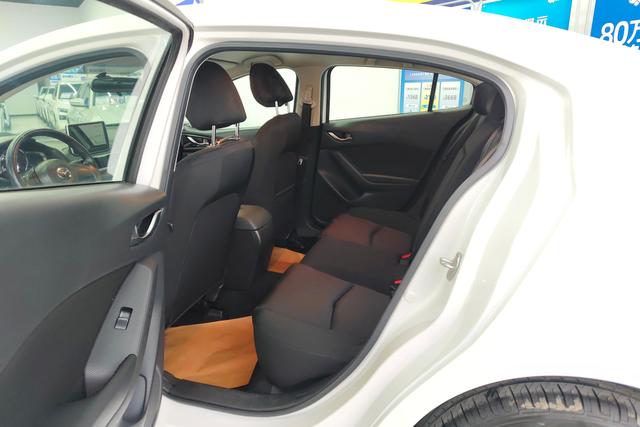 Mazda 3 2016 1.5 L ATComfort — фото 16