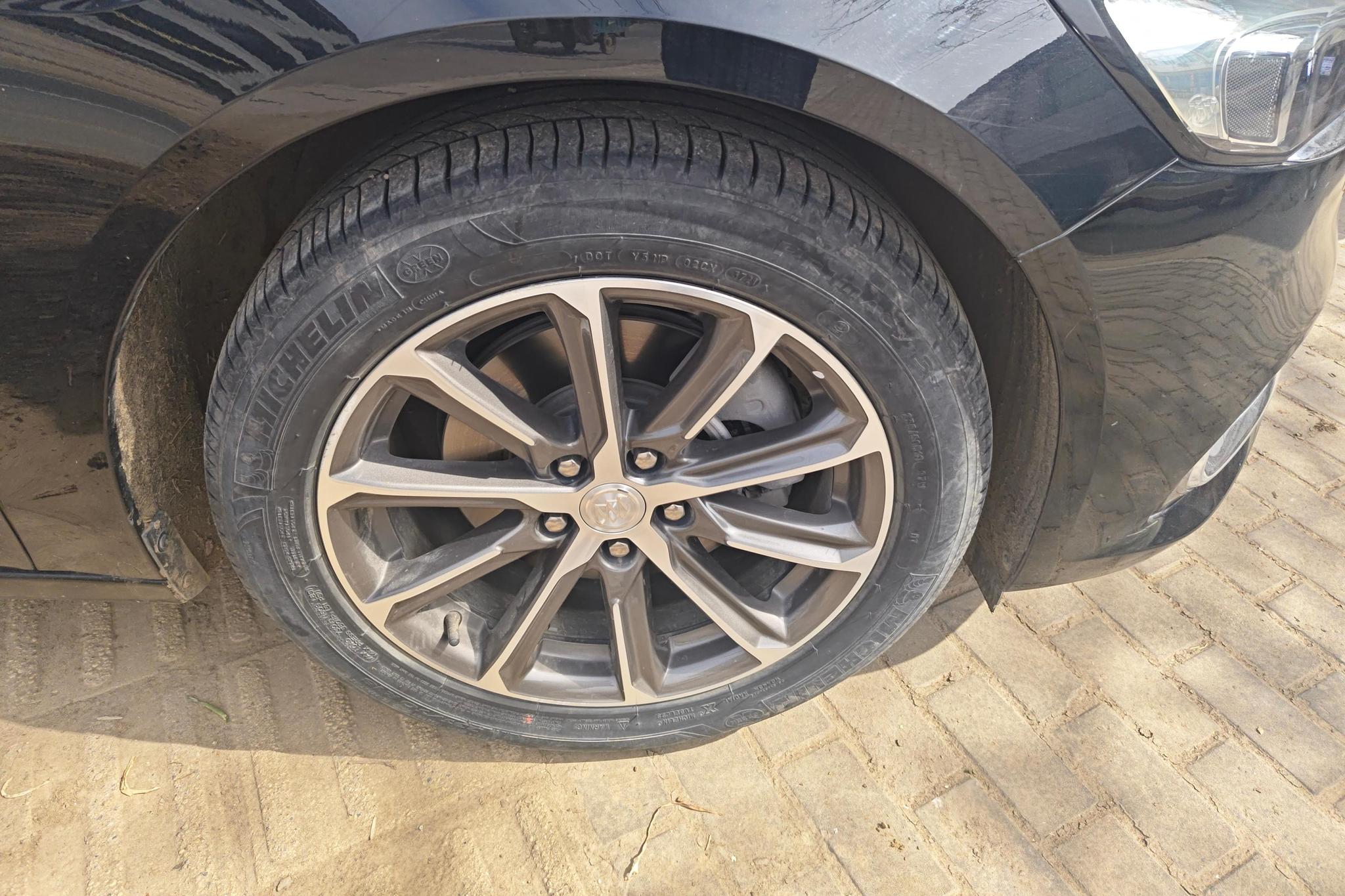 Buick LaCrosse 2022 652T Luxury