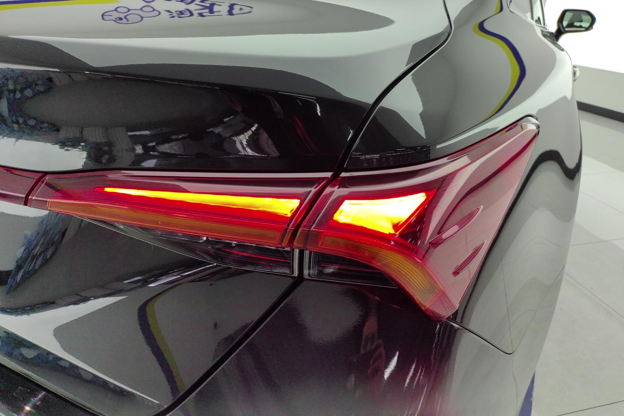 Toyota Avalon 2019 2.0L VI