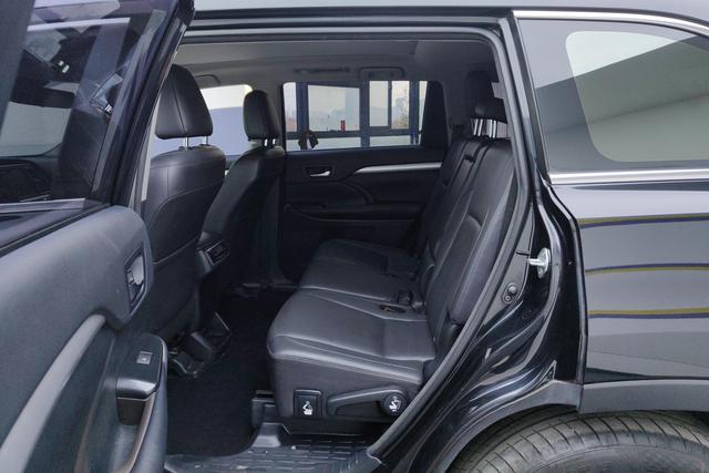 Toyota Highlander 2018 2.0 T 4 WD 7 V — фото 16
