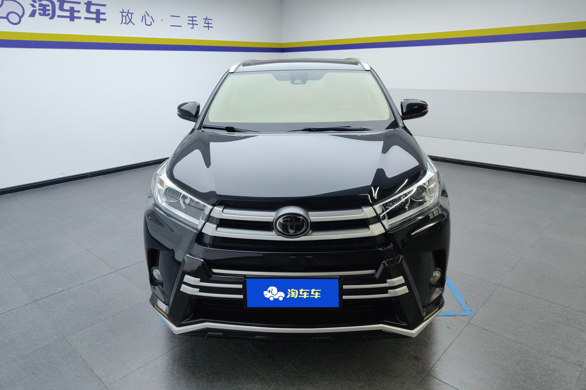 Toyota Highlander 2018 2.0T Luxury 7 мест V