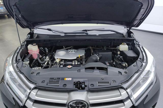 Toyota Highlander 2018 2.0 T 4 WD 7 V — фото 4