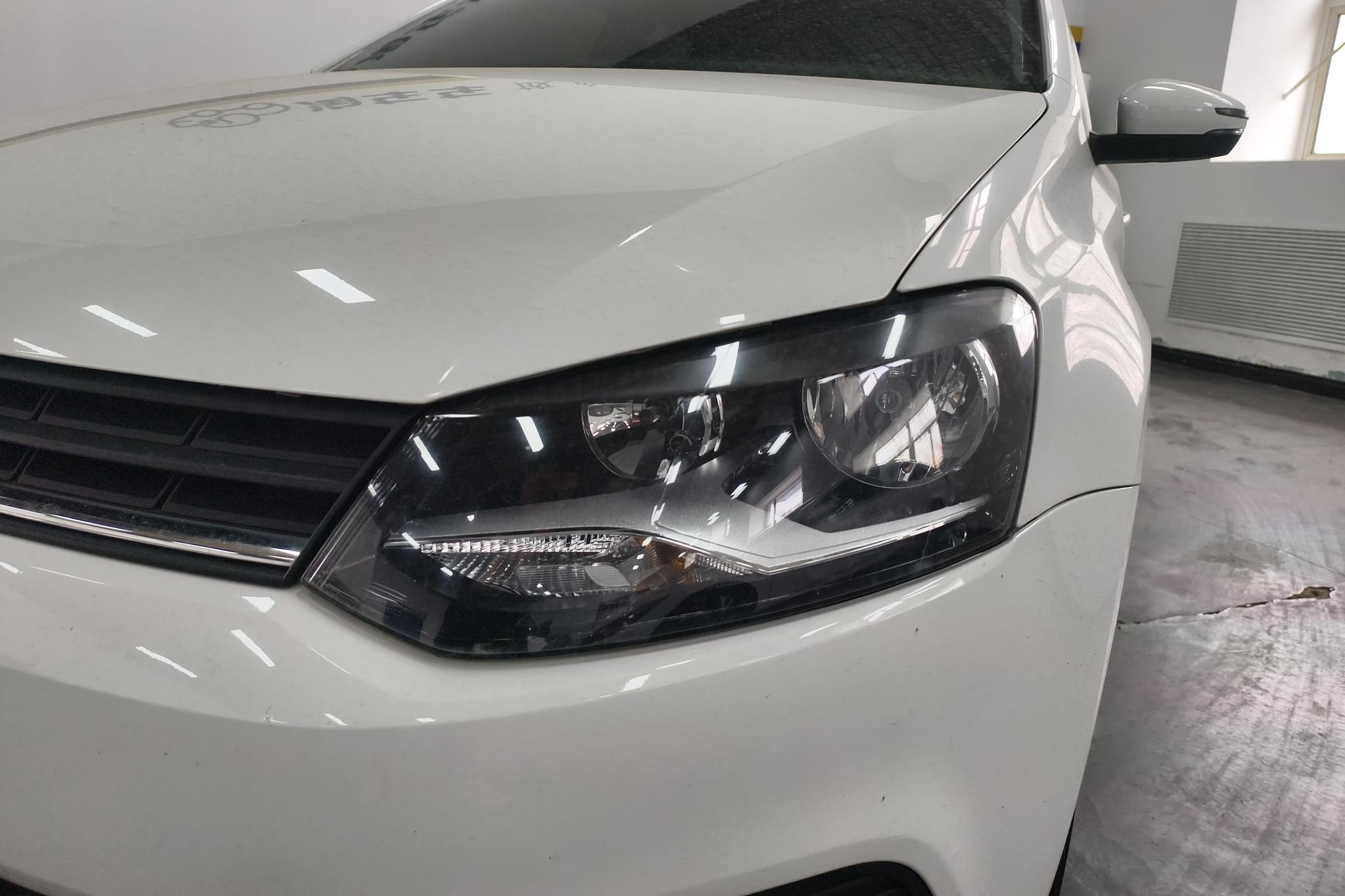 Volkswagen Polo 2018 1.5L AT