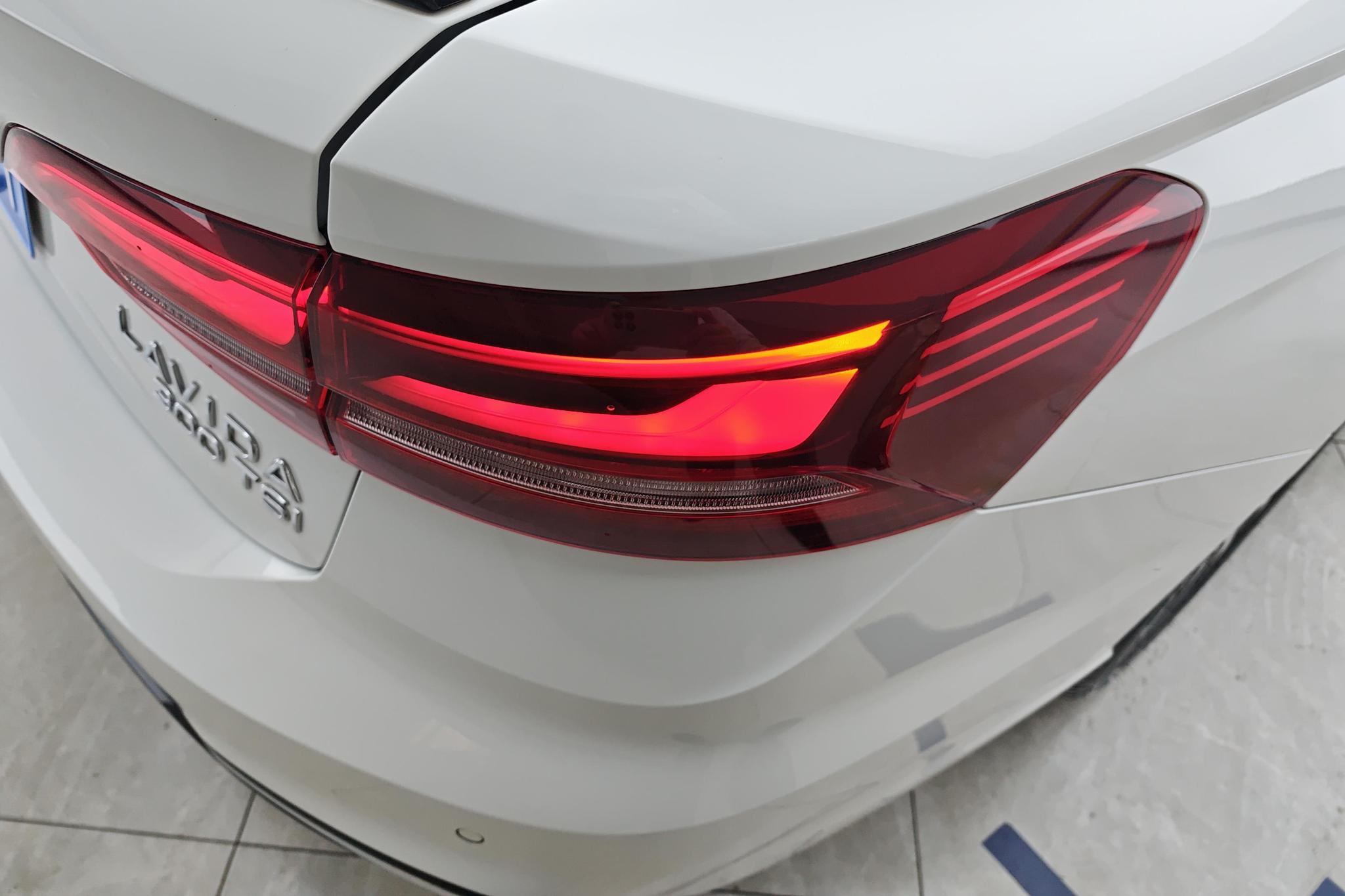 Volkswagen Lavida 2024 300TSI DSG Lead