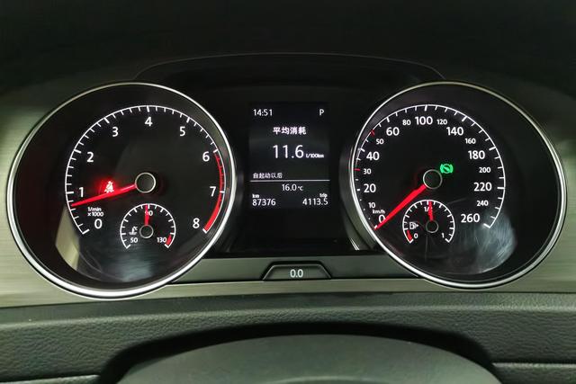 Volkswagen Golf 2015 1.4 TSI ATLuxury — фото 13