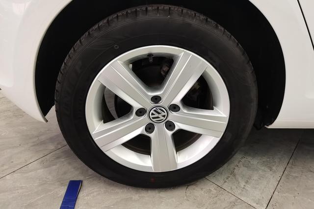 Volkswagen Golf 2015 1.4 TSI ATLuxury — фото 11