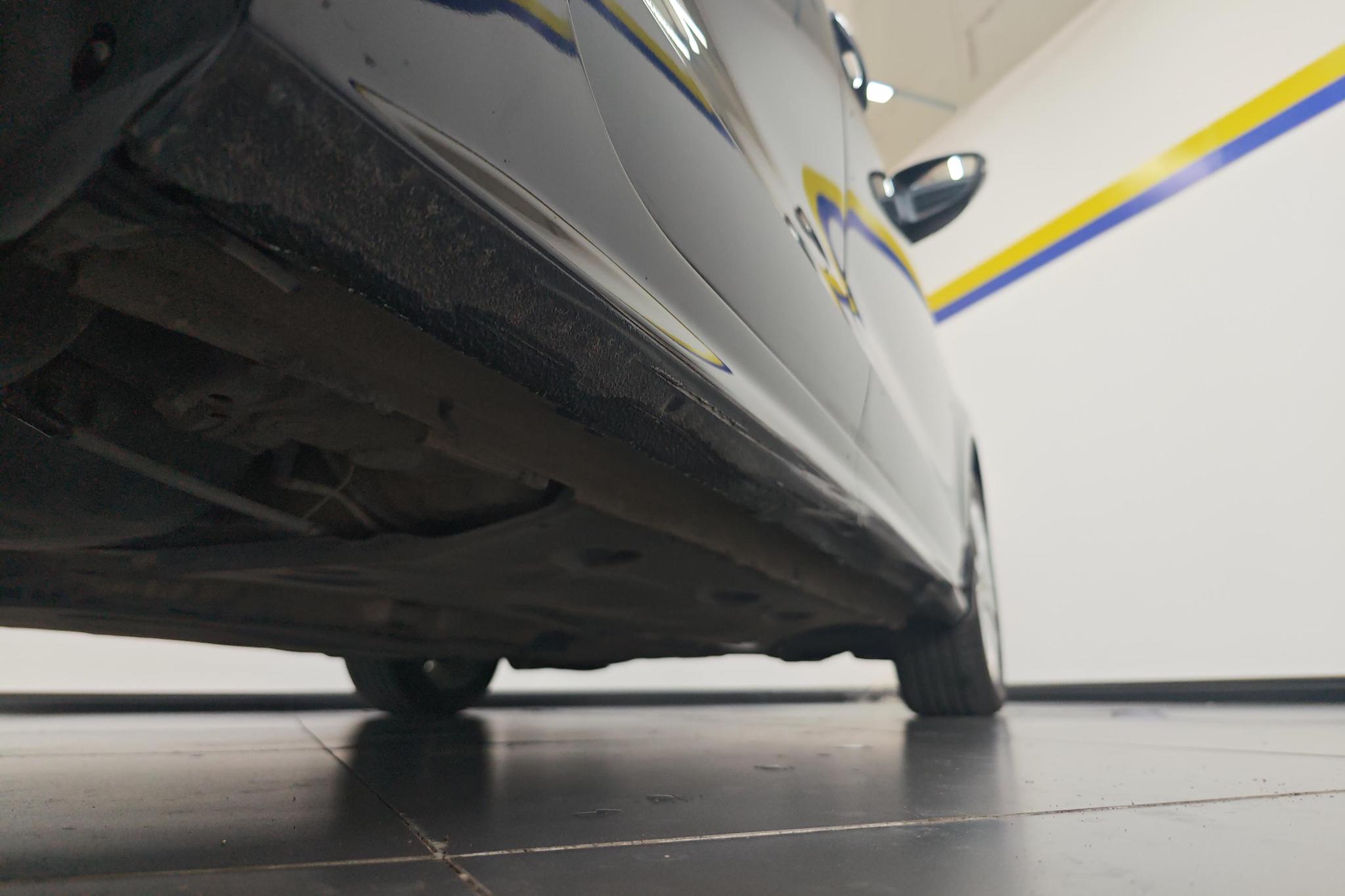 Volkswagen Sagitar 2014 1.6L AT Comfort