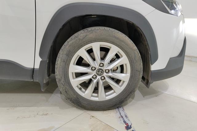 Toyota Corolla Cross 2024 2.0 L CVT — фото 9