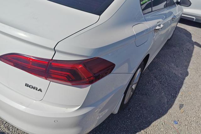 Volkswagen Bora 2019 1.5 L MTComfort — фото 8