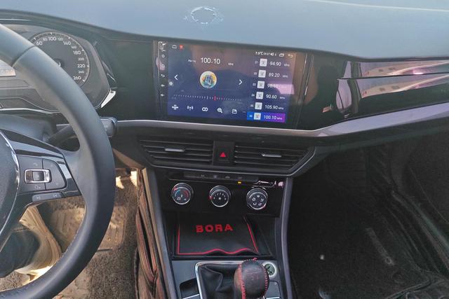 Volkswagen Bora 2019 1.5 L MTComfort — фото 13